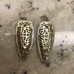 Kendra Scott Arrowhead Earrings